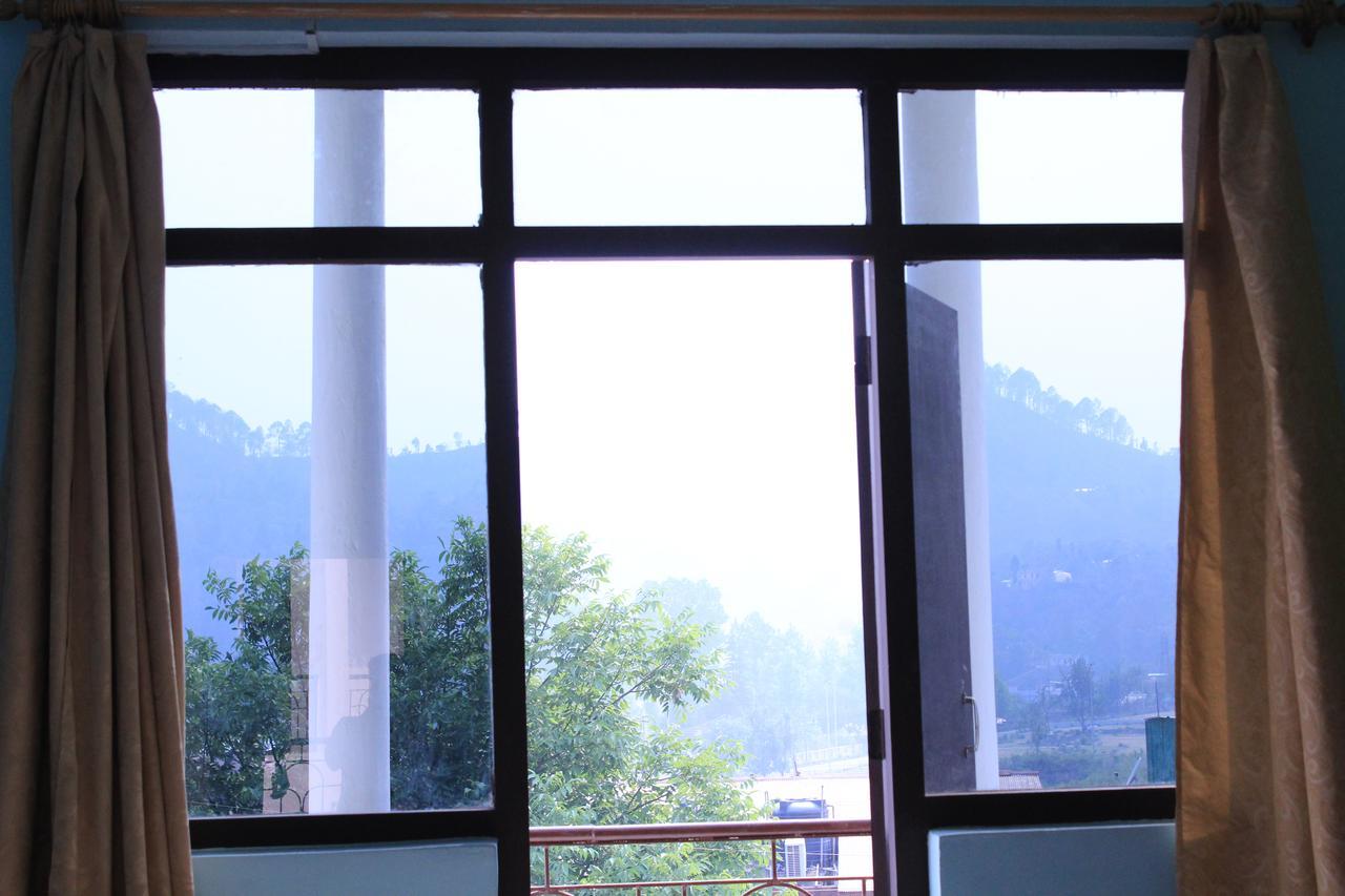 Greenwood Hotel Bhimtal Exterior photo