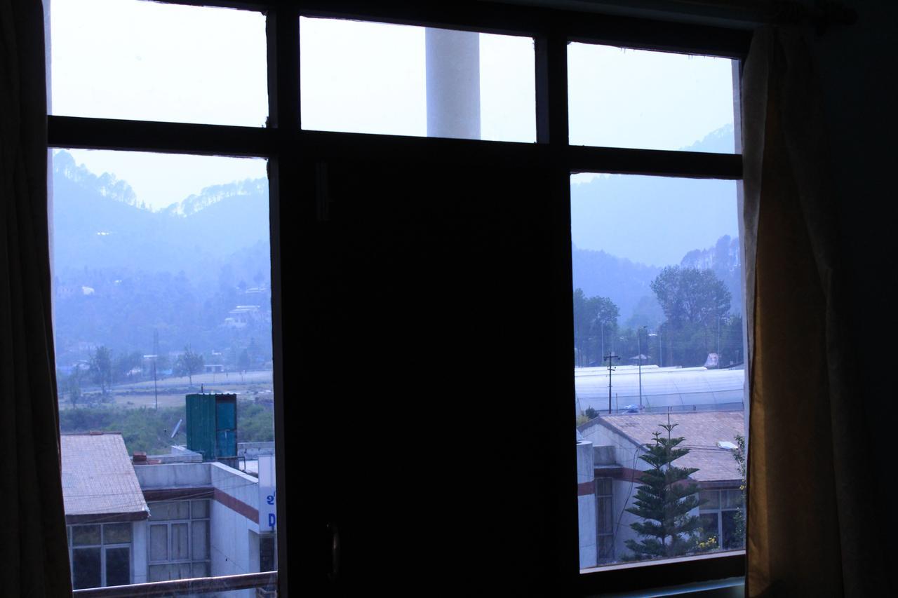 Greenwood Hotel Bhimtal Exterior photo